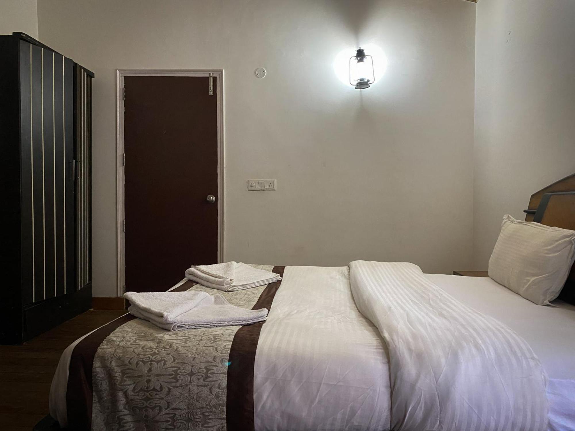 The Canadian Woods Resort Nainital Kamer foto