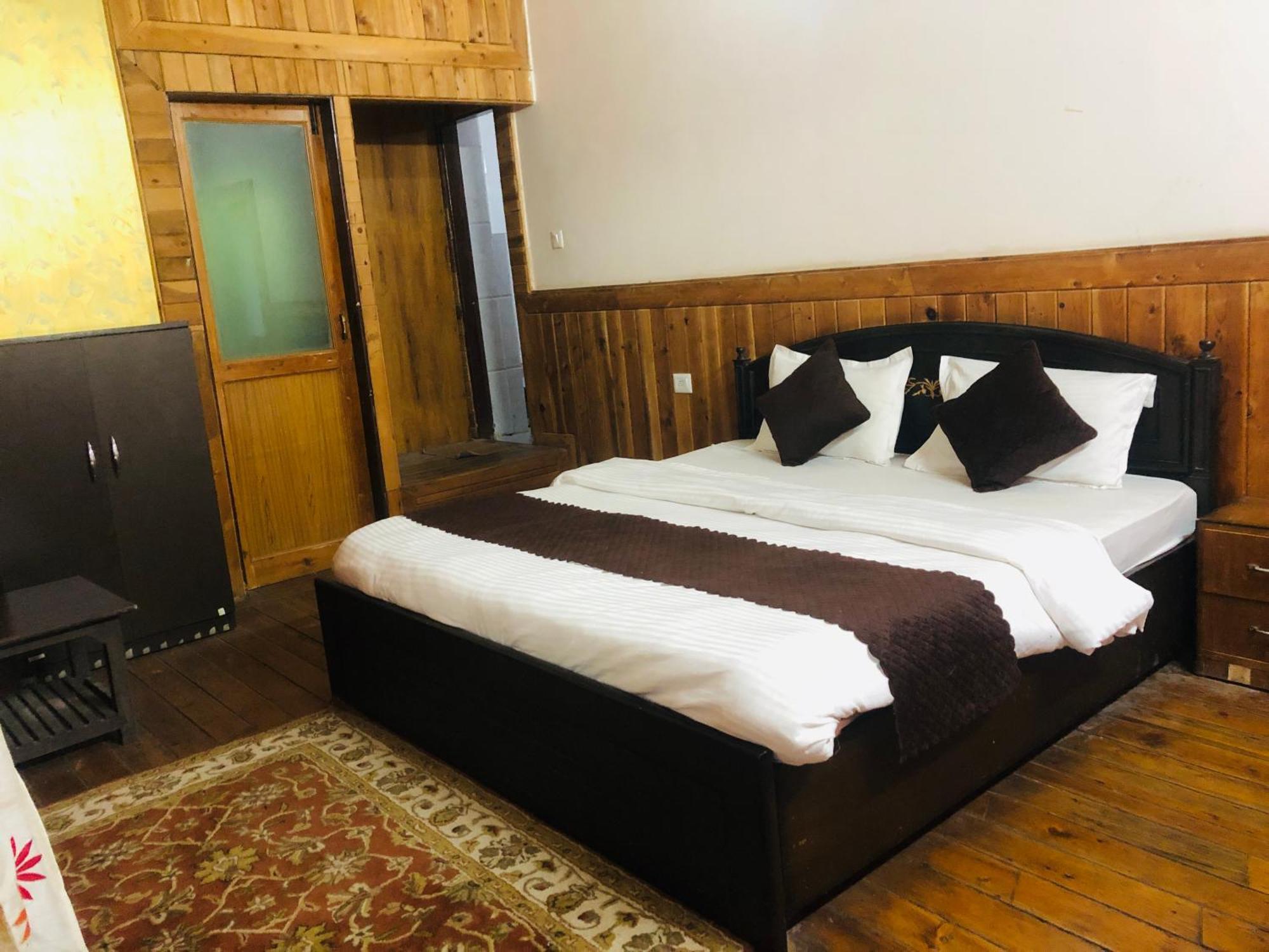 The Canadian Woods Resort Nainital Buitenkant foto