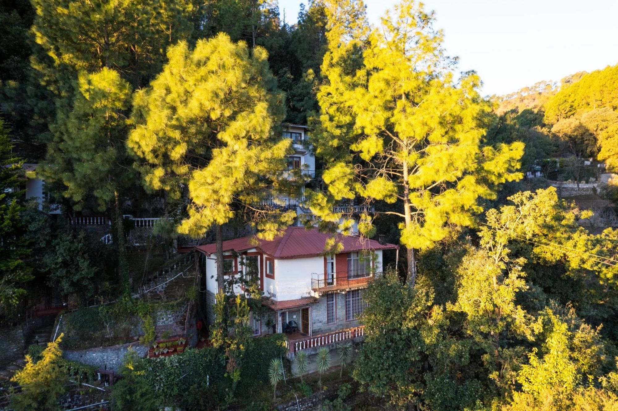 The Canadian Woods Resort Nainital Buitenkant foto